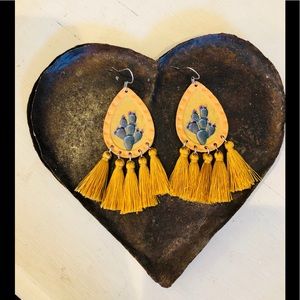 GO TO 🌷@meme2626🌷TASSEL DUSTER EARRINGS